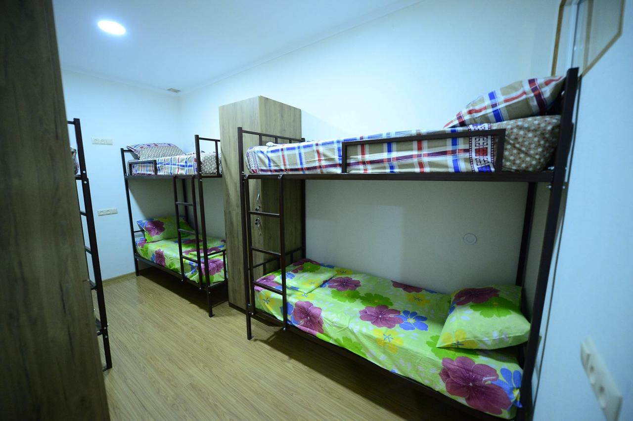 Hostel 17 Only For Men Tbilisi Esterno foto
