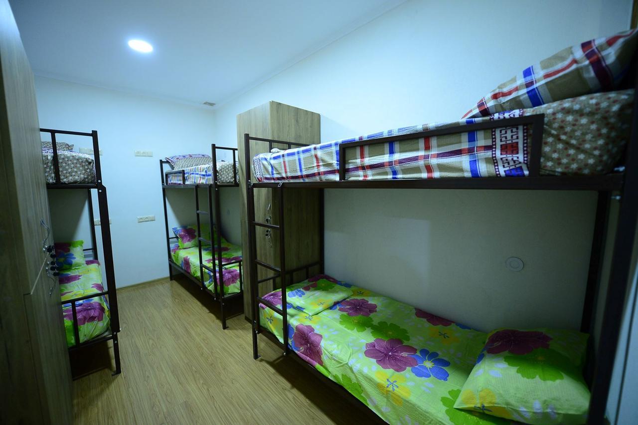 Hostel 17 Only For Men Tbilisi Esterno foto